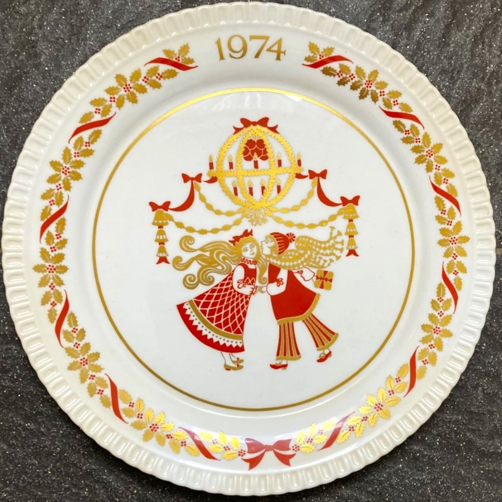 Spode 1974 Christmas collector plate
